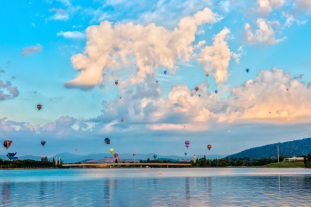 canberra-day-balloons